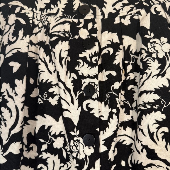 Bob Mackie Black and White Floral Skirt - Picture 2 of 3
